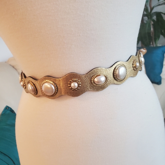 Pearl Embellished Belt - Picture 2 of 8